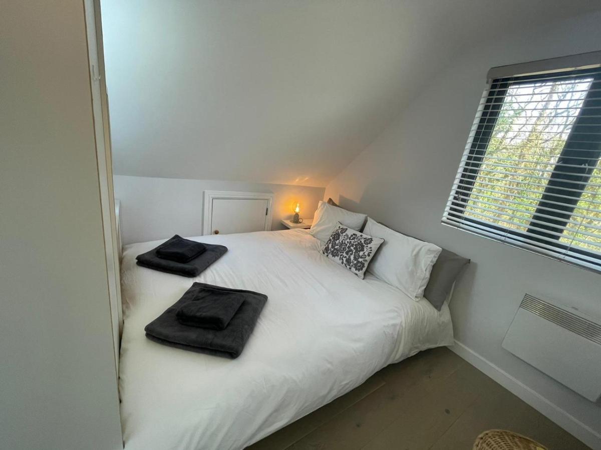 The Annexe - Woodland Views And Close To Beach! Apartment Barton on Sea Exterior photo